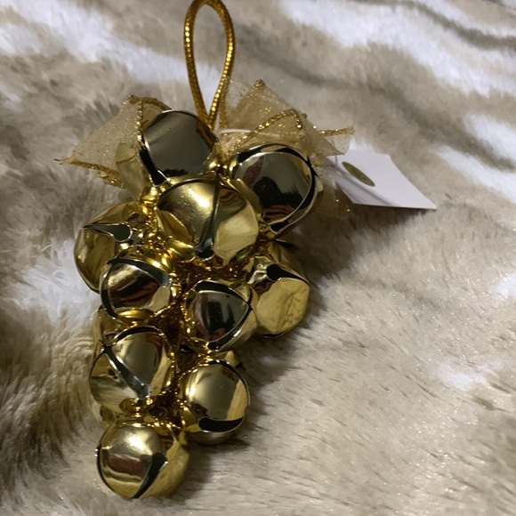 HOLIDAY ORNAMENTS WITH BELLS- Gold Tone - Picture 4 of 7